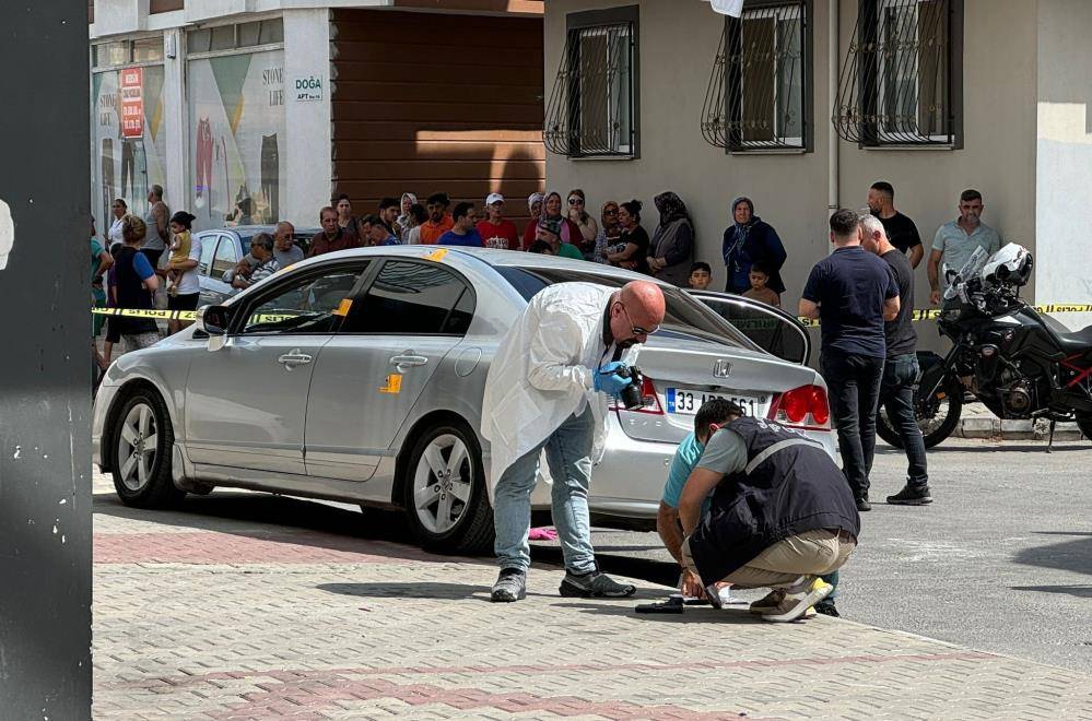 Ağabey ve kardeşine otomobilde silahlı saldırı: 1 ölü, 1 yaralı 3